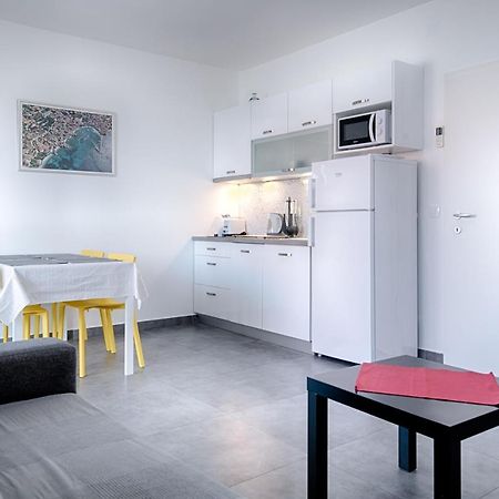 Apartmani Dule Komiza Bagian luar foto