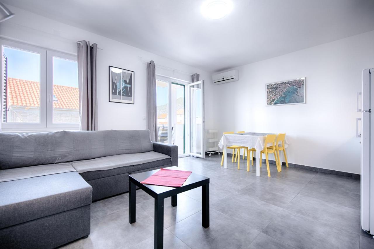 Apartmani Dule Komiza Bagian luar foto