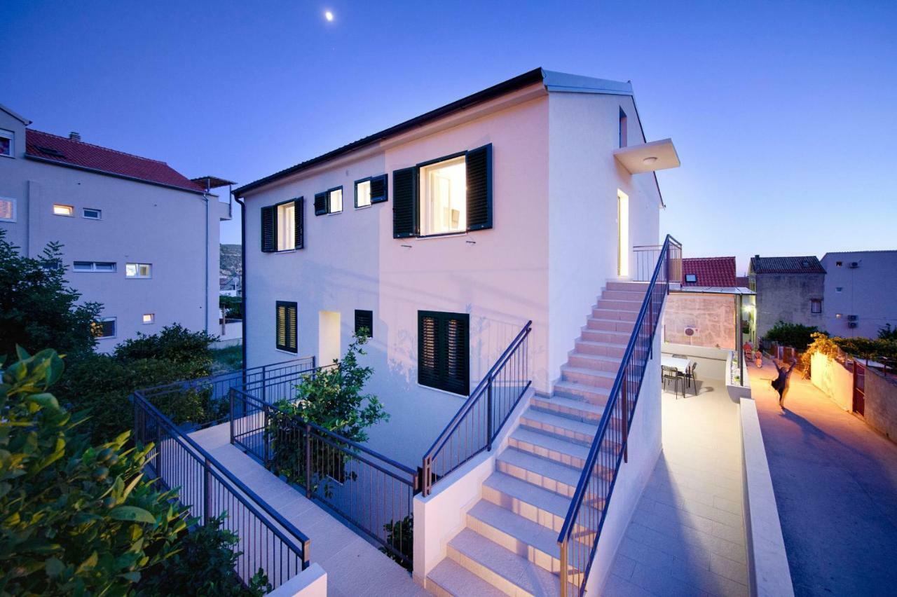 Apartmani Dule Komiza Bagian luar foto