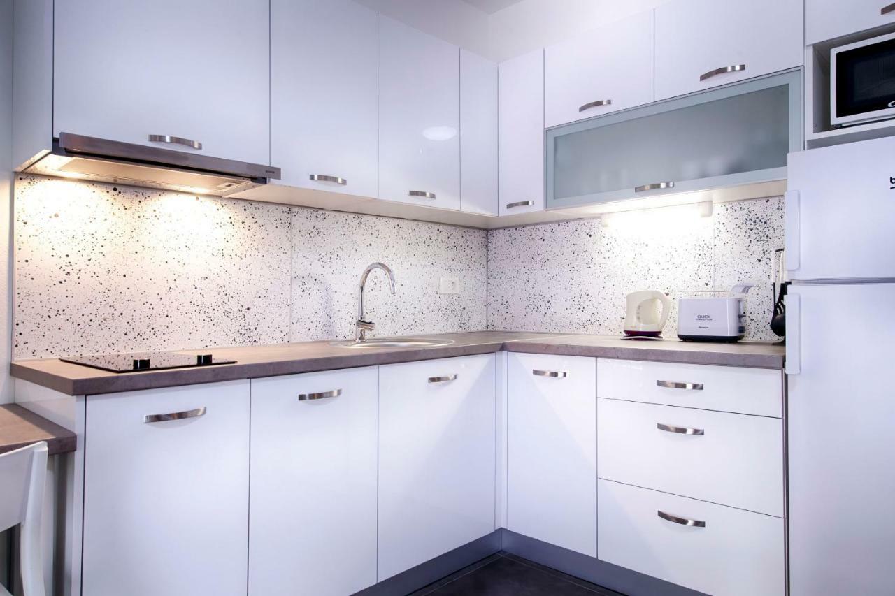 Apartmani Dule Komiza Bagian luar foto